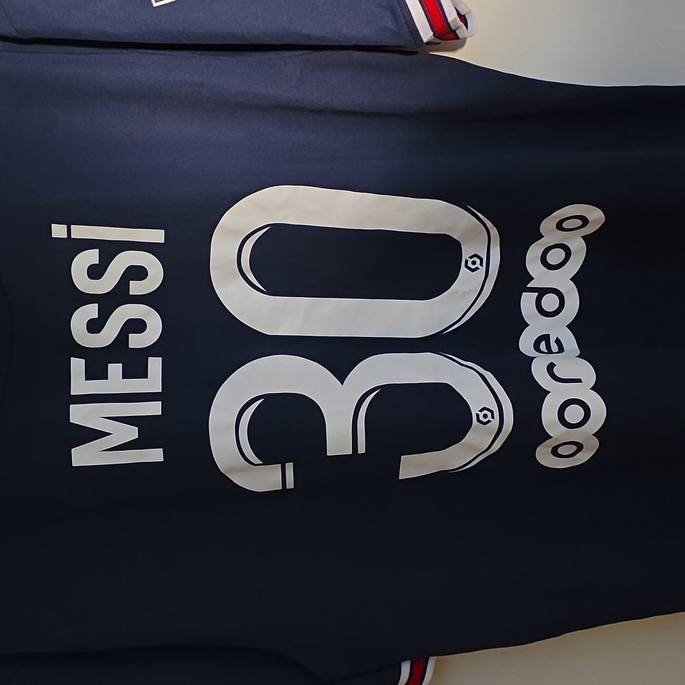 Paris St. Germain Messi Air Jordan XL Jersey Perfect Condition - Picture 3 of 8